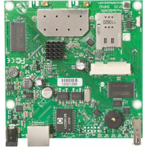 MikroTik | RB912UAG-5HPND | RB912UAG 600Mhz Atheros CPU 64MBRAM 1GLAN 5Ghz 802.11a/n 2x2 | RouterBOARD