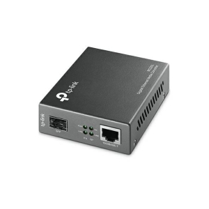 MC220L | 1000Mbps RJ45 to 1000Mbps SFP slot supporting MiniGBIC modules